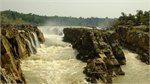 j-dhuandhar falls